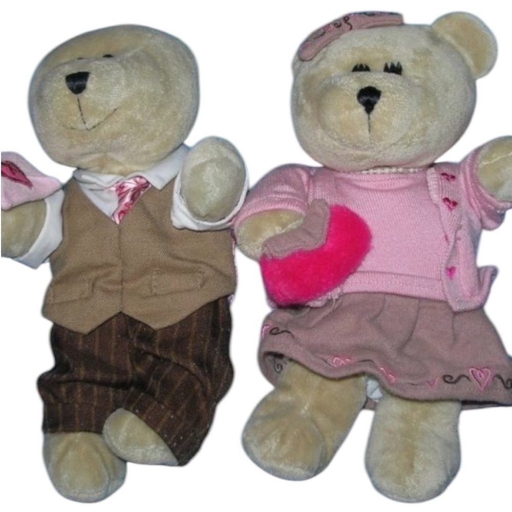 Starbucks 2007 Bearista
Valentine's Day Bear Girl Plush